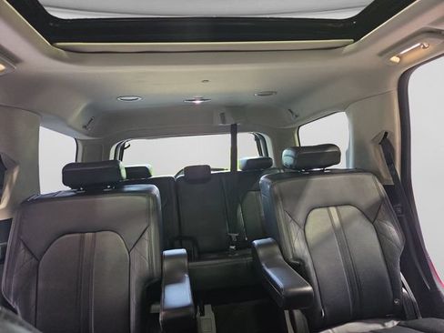 Used 2019 Ford Expedition Platinum AWD/4WD image 27