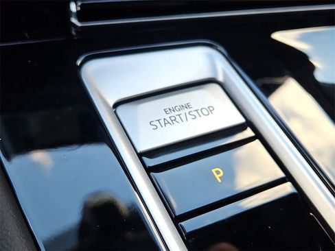 New 2026 Volkswagen Atlas Cross Sport SE image 16