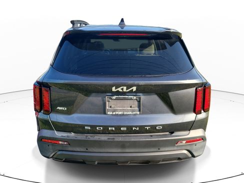 Used 2022 Kia Sorento S AWD/4WD image 5