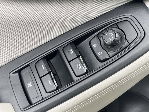 Used 2023 Subaru Forester Premium image 27