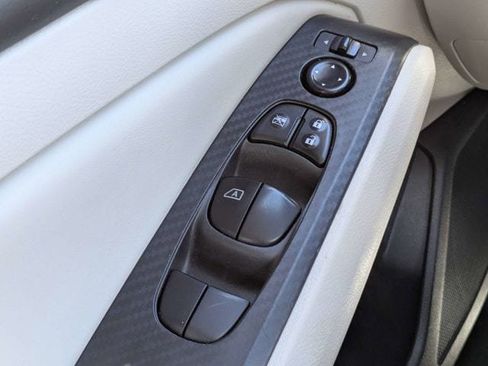 Used 2022 Nissan Altima 2.5 SV FWD image 21