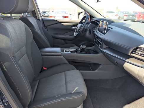 Used 2025 Nissan Rogue SV AWD/4WD image 35