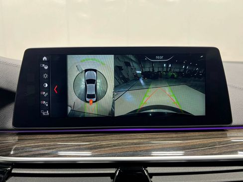 Used 2018 BMW M550i xDrive AWD/4WD image 12