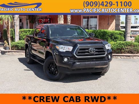 Used 2022 Toyota Tacoma SR5 w/ Technology Package image 1