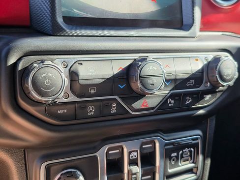 Used 2020 Jeep Wrangler Unlimited Rubicon image 37