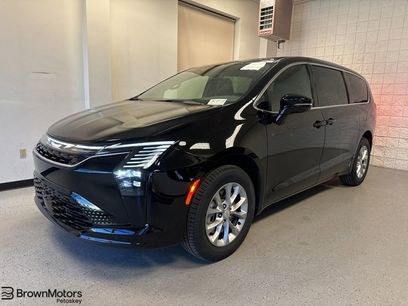 New 2027 Chrysler Pacifica Select