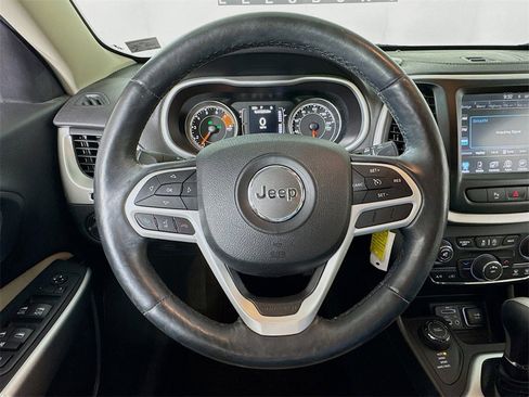 Used 2017 Jeep Cherokee Latitude w/ Safety/Convenience Group image 11