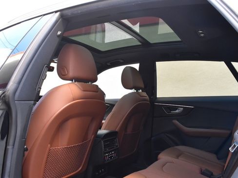 Used 2021 Audi Q8 Premium Plus AWD/4WD image 18