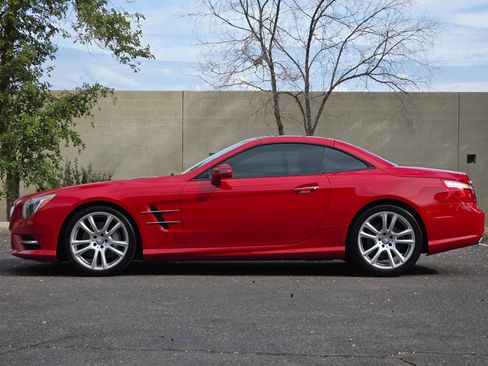 Used 2014 Mercedes-Benz SL 550 image 9