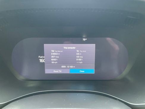 Certified 2023 Volvo XC60 B5 Plus AWD/4WD image 18