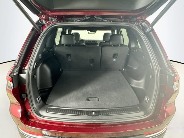 New 2026 Jeep Grand Cherokee Altitude AWD/4WD image 28