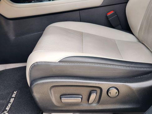 Used 2018 Lexus RX 350 FWD w/ Premium Package image 24