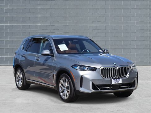 Used 2025 BMW X5 xDrive40i w/ Premium Package image 1
