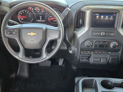 Used 2024 Chevrolet Silverado 2500 Custom w/ Custom Value Package image 28
