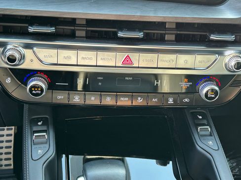 Used 2024 Kia Telluride SX Prestige X-Line image 21