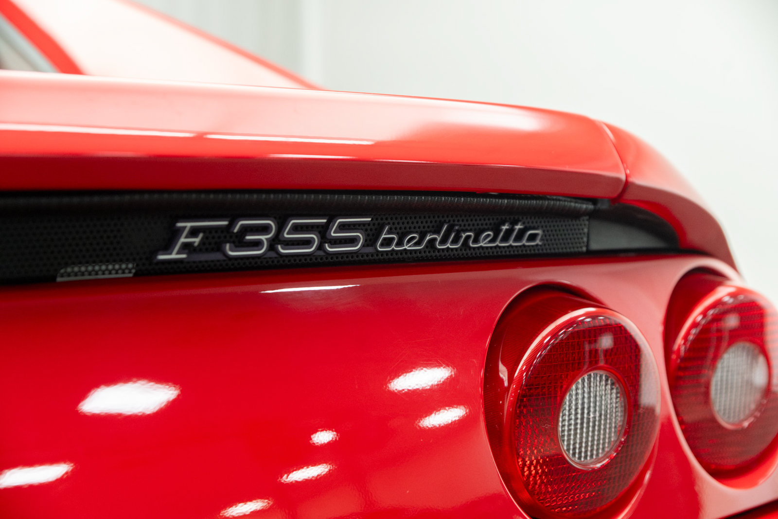 Used 1995 Ferrari F355 Berlinetta RWD image 33