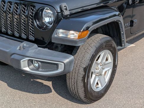 Used 2022 Jeep Gladiator Sport AWD/4WD image 9