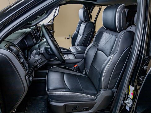 Used 2025 RAM 3500 Limited image 27