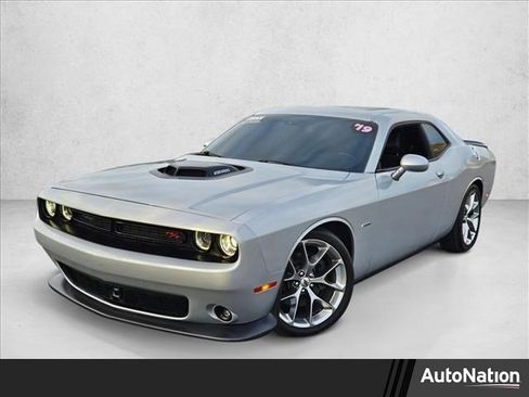 Used 2019 Dodge Challenger R/T w/ Plus Package image 1