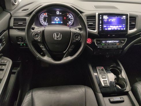 Used 2017 Honda Pilot Touring image 22
