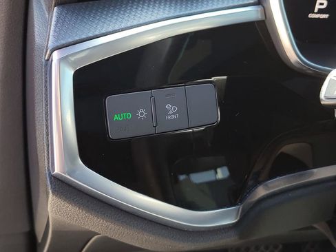 Used 2020 Audi Q3 2.0T Premium Plus w/ Premium Plus Package image 24