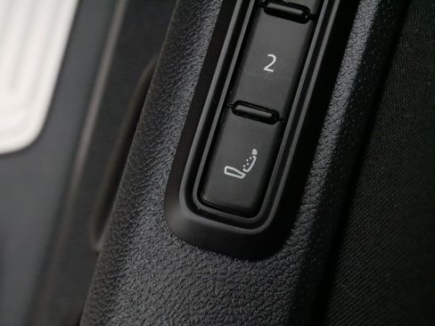 Used 2025 Volkswagen Atlas SEL Premium R-Line image 35