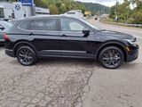 Certified 2024 Volkswagen Tiguan SE image 3