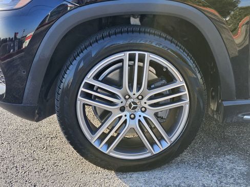 Used 2021 Mercedes-Benz GLS 450 4MATIC image 9