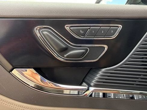 Used 2020 Lincoln Corsair FWD w/ Premium Package image 17