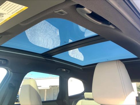 New 2025 BMW X1 xDrive28i w/ Technology Package image 18