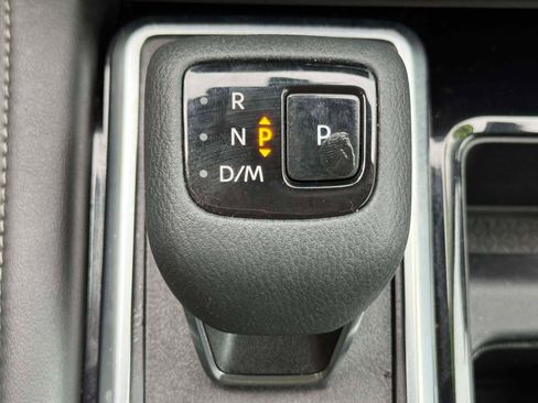 Used 2023 Nissan Pathfinder SL image 29