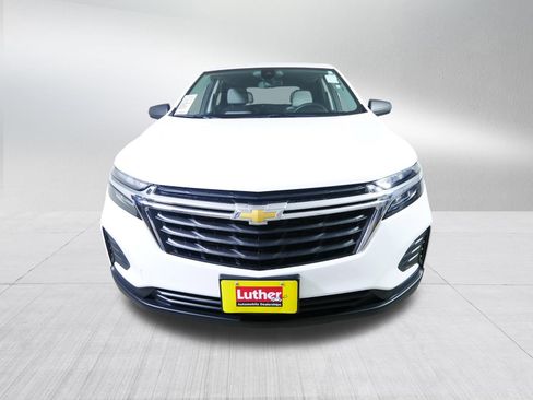 Used 2024 Chevrolet Equinox LS w/ LS Convenience Package FWD image 2