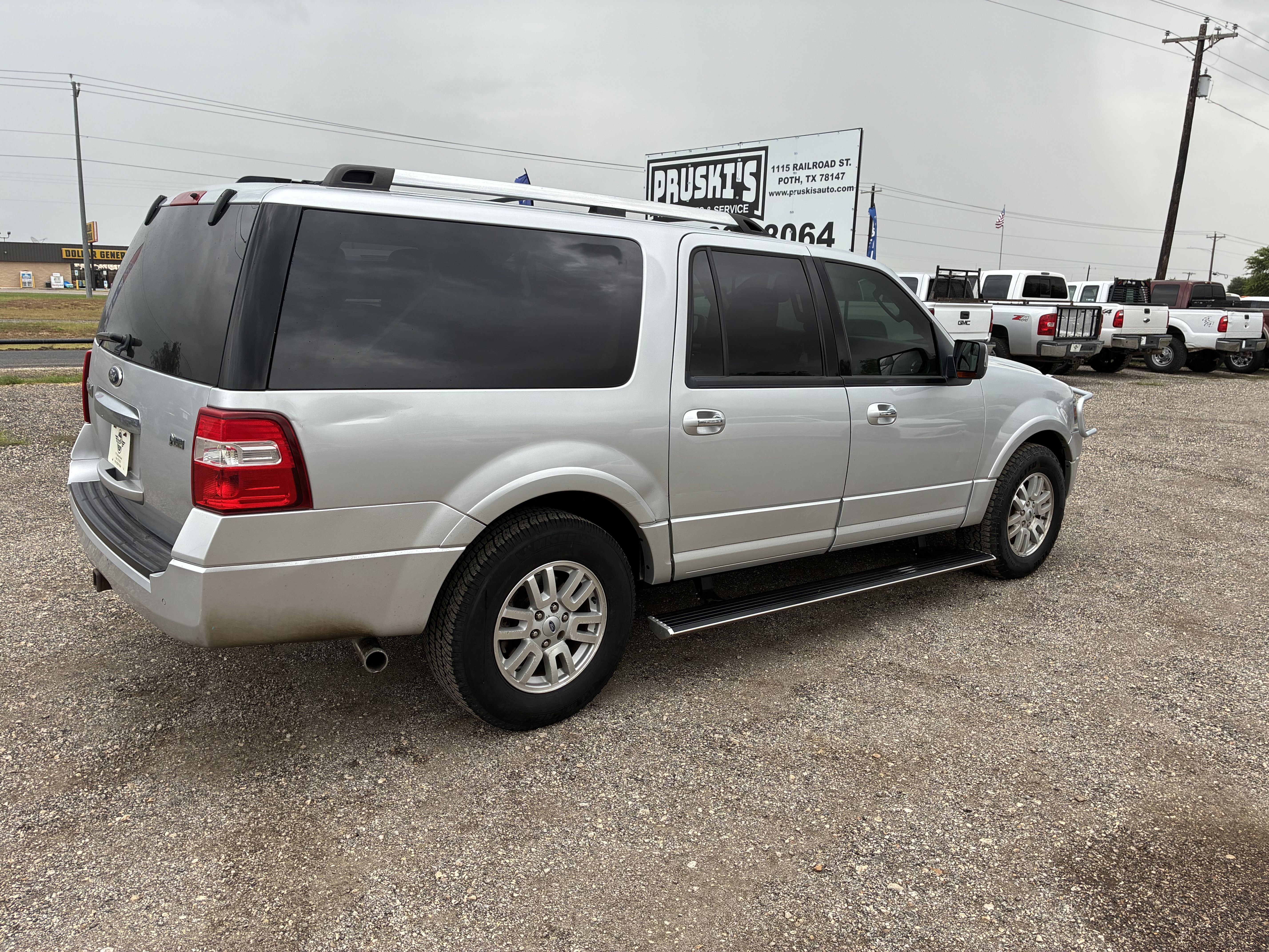 Used 2012 Ford Expedition EL Limited AWD/4WD image 5