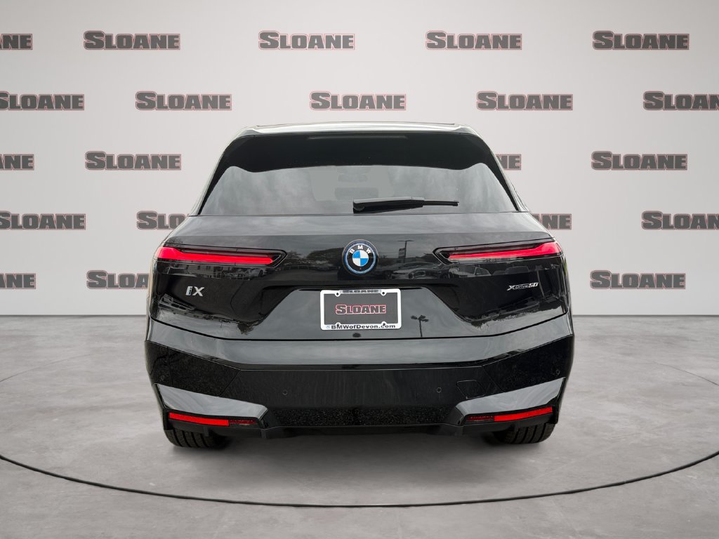 Certified 2024 BMW iX xDrive50 w/ Premium Package AWD/4WD image 4