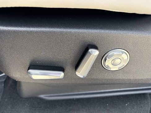 New 2026 Lincoln Navigator Reserve AWD/4WD image 24