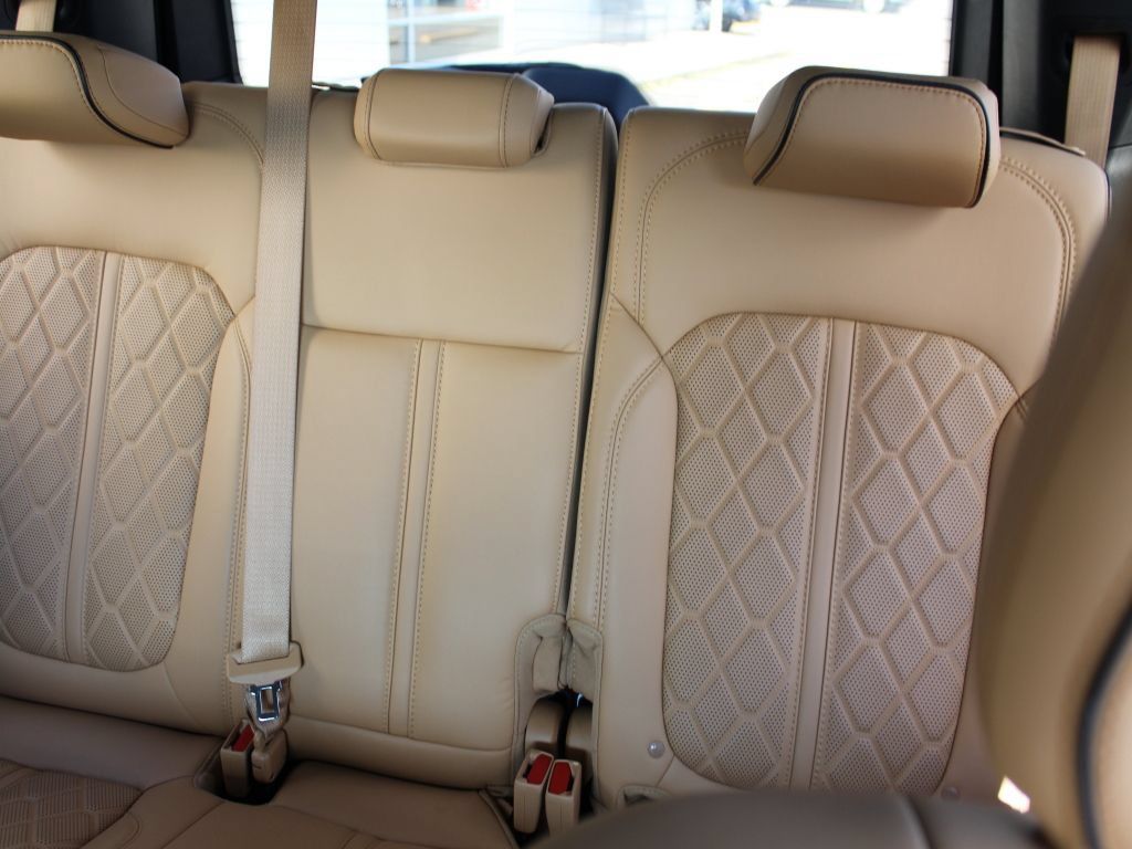 Used 2023 Jeep Grand Wagoneer Series III w/ Rear Seat Video Group 1 AWD/4WD image 20