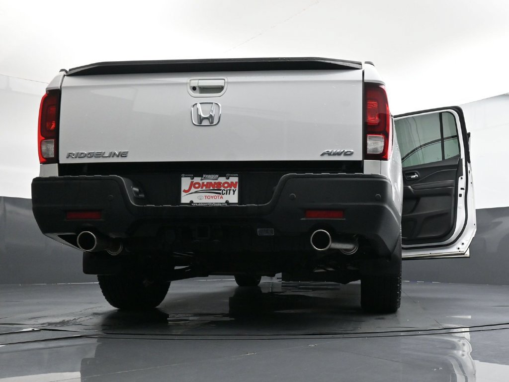 Used 2023 Honda Ridgeline Black Edition image 46