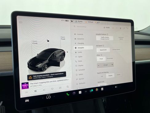 Used 2023 Tesla Model 3 Standard Range image 33