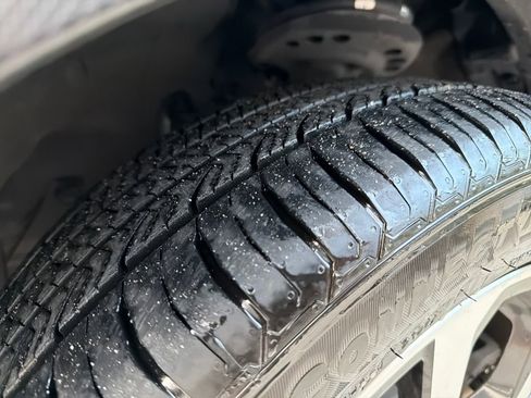 Used 2020 Subaru Forester Limited image 12