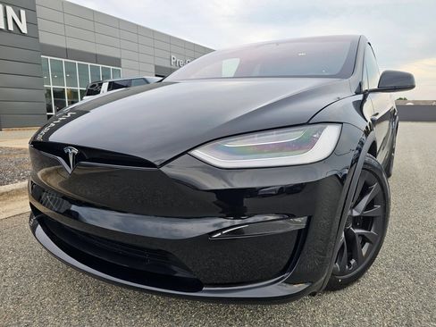 Used 2023 Tesla Model X AWD/4WD image 1