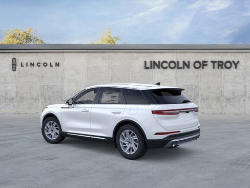 New 2025 Lincoln Corsair AWD image 4