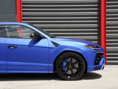 Used 2020 Lamborghini Urus AWD/4WD image 14