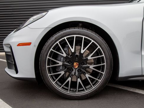 New 2026 Porsche Panamera RWD image 11