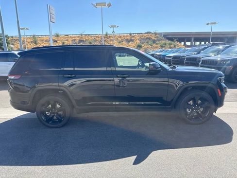 Certified 2023 Jeep Grand Cherokee L Altitude AWD/4WD image 7