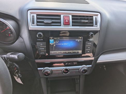 Used 2018 Subaru Legacy 2.5i AWD/4WD image 15