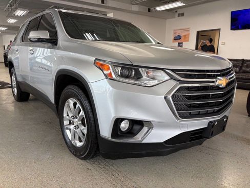 Used 2018 Chevrolet Traverse LT w/ LPO, Cargo Package image 5