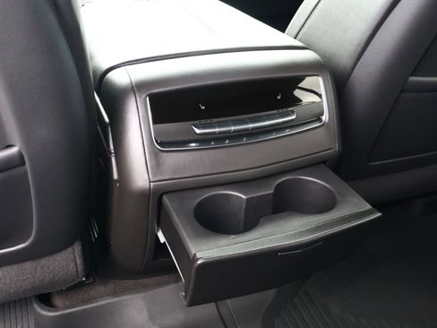 Used 2025 Cadillac Escalade Sport Platinum w/ LPO, Floor Liner Package AWD/4WD image 19