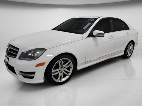 Used 2014 Mercedes-Benz C 300 4MATIC Sedan image 9