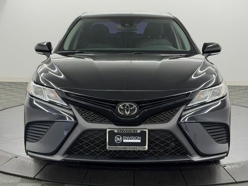 Used 2020 Toyota Camry SE w/ Audio Package FWD image 6