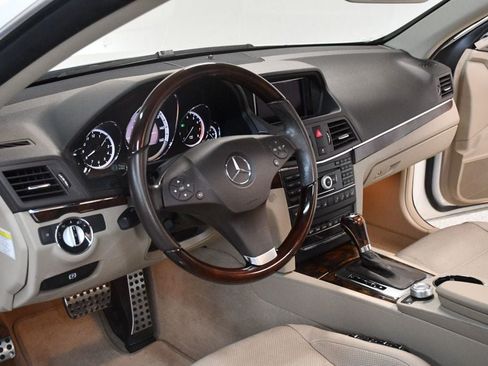 Used 2011 Mercedes-Benz E 550 Cabriolet image 31